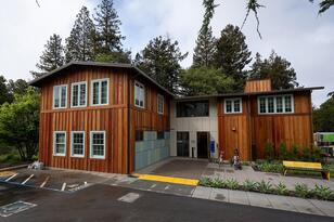 Front building of Creekside Center